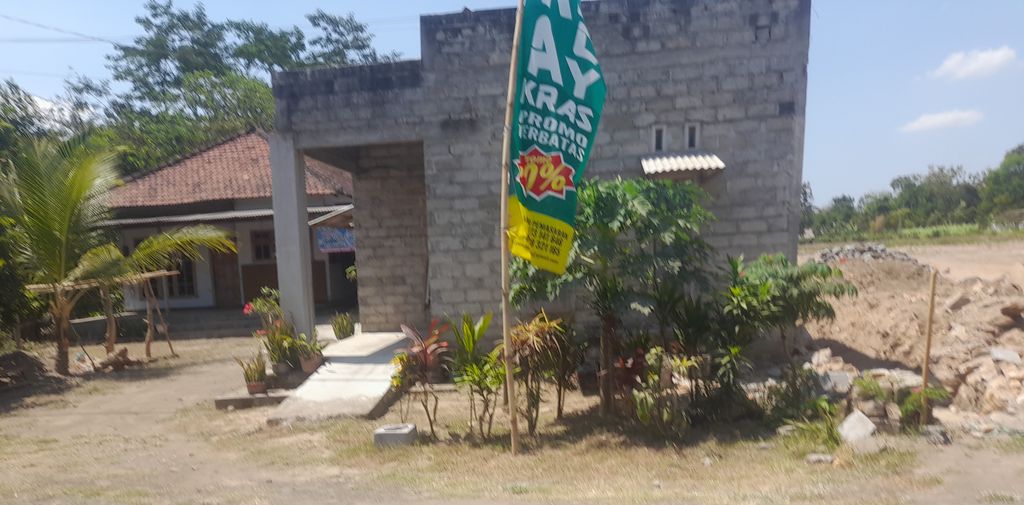foto contoh rumah perumahan YURA REGENCY KRAS