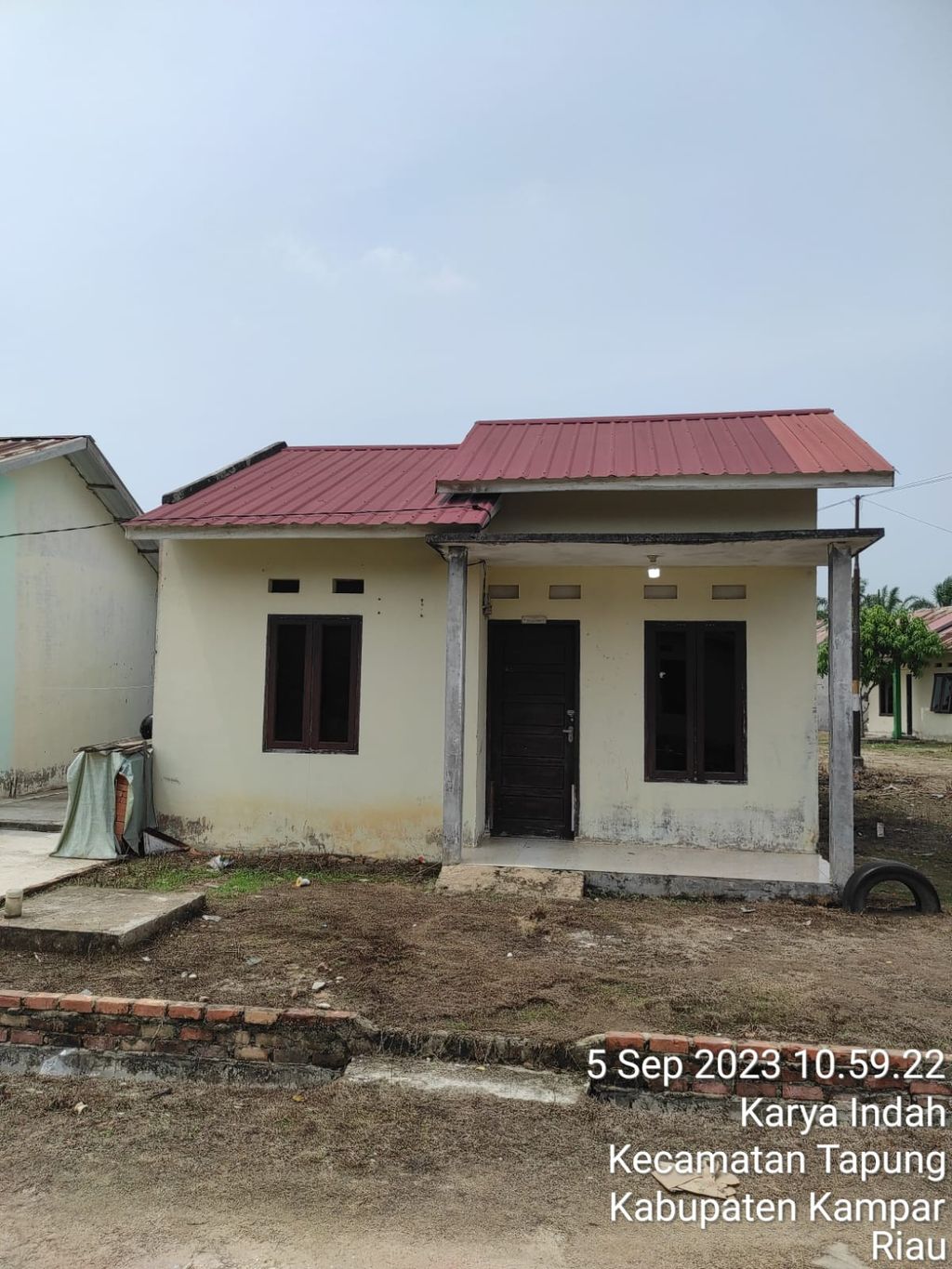 foto tampak rumah tipe 36/108 perumahan PRATAMA BERINGIN INDAH