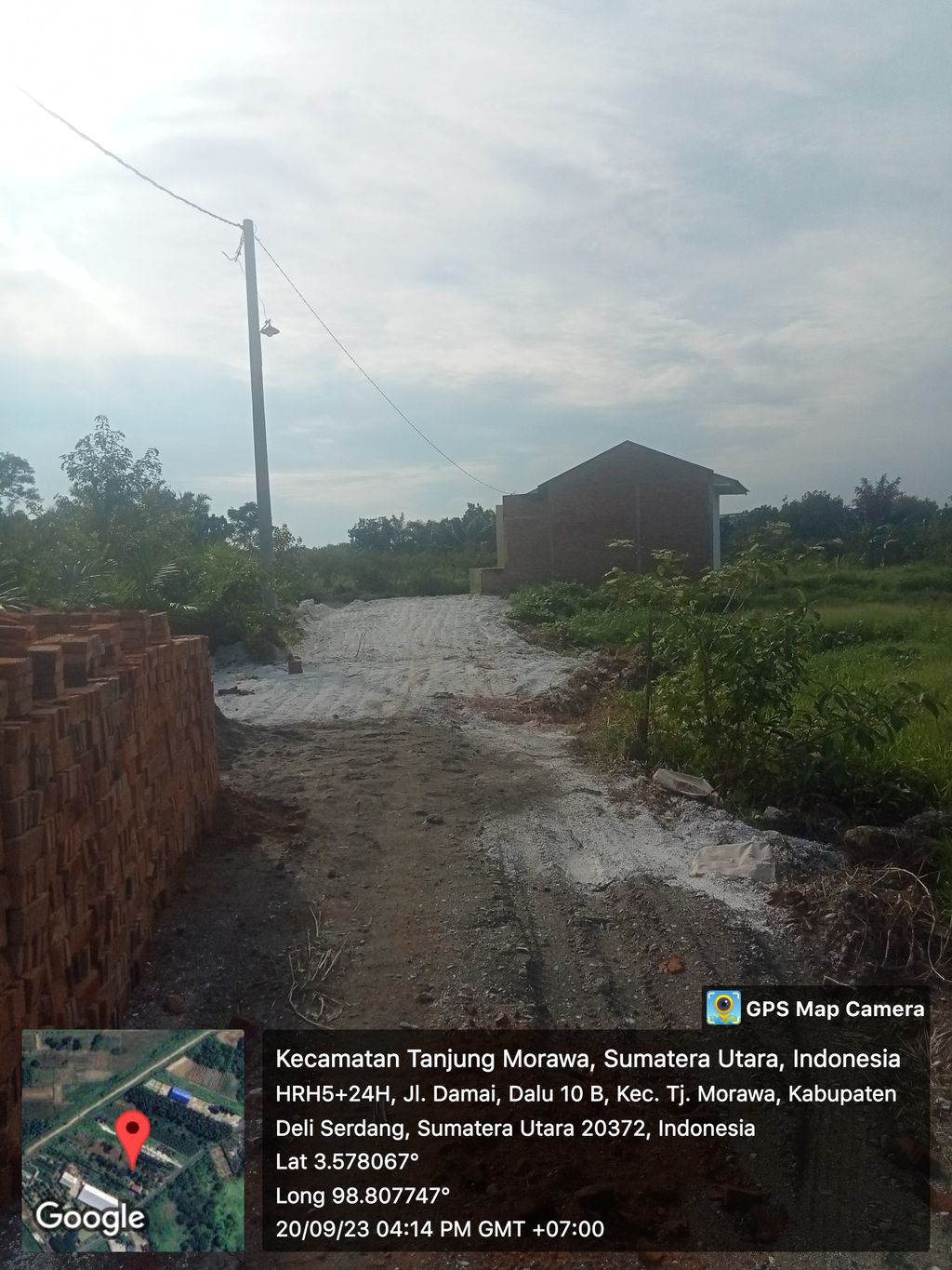 foto posisi tengah perumahan Gunung Emas Legiwo