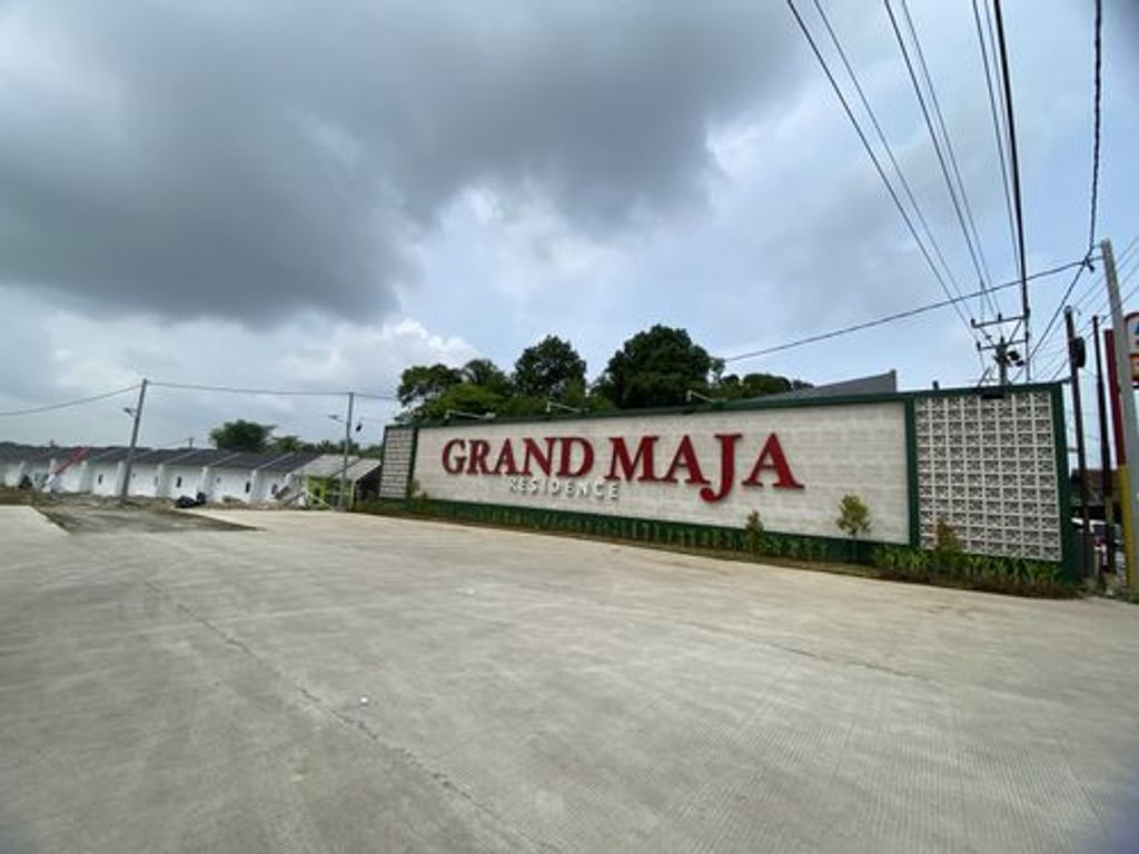 foto gerbang perumahan GRAND MAJA RESIDENCE TAHAP 3
