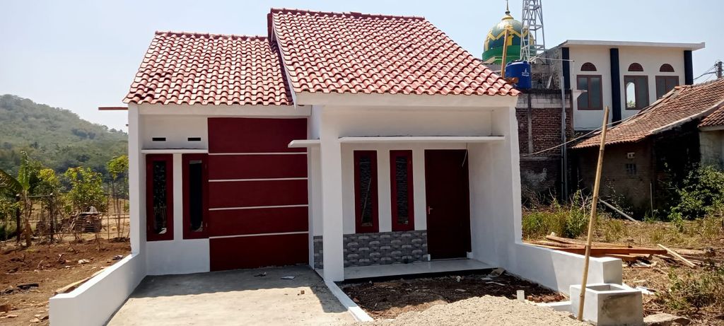 foto tampak rumah tipe 30/66 perumahan CIBUGEL RESIDENCE