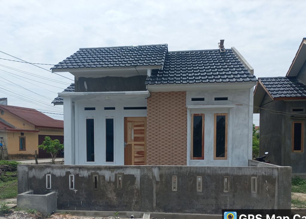foto tampak rumah tipe RHS 36 perumahan POLEWALI GARDEN 3