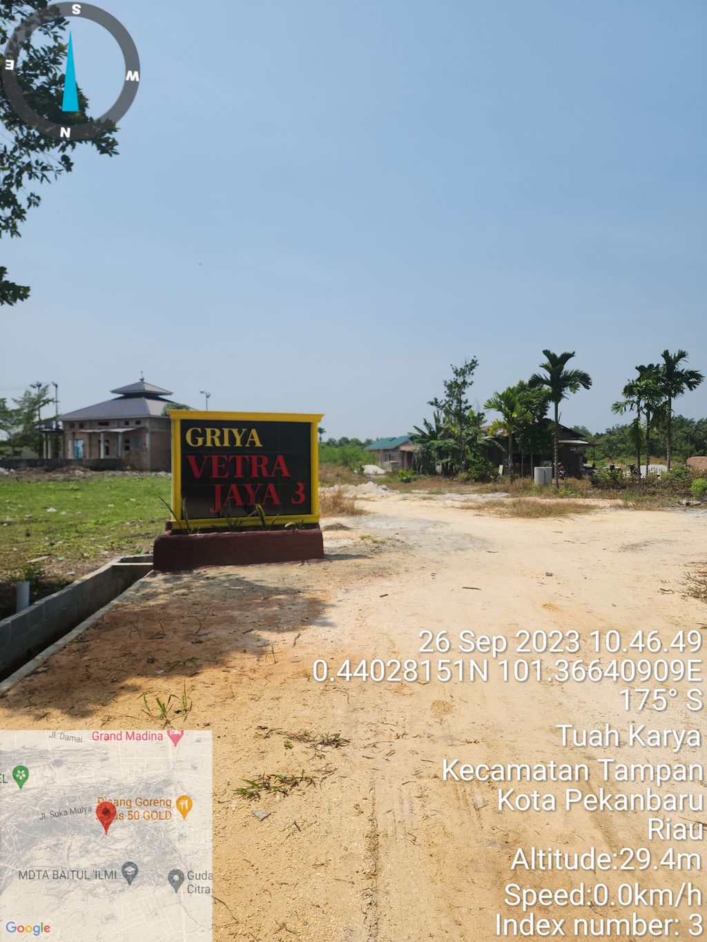 foto gerbang perumahan GRIYA VETRA JAYA 3