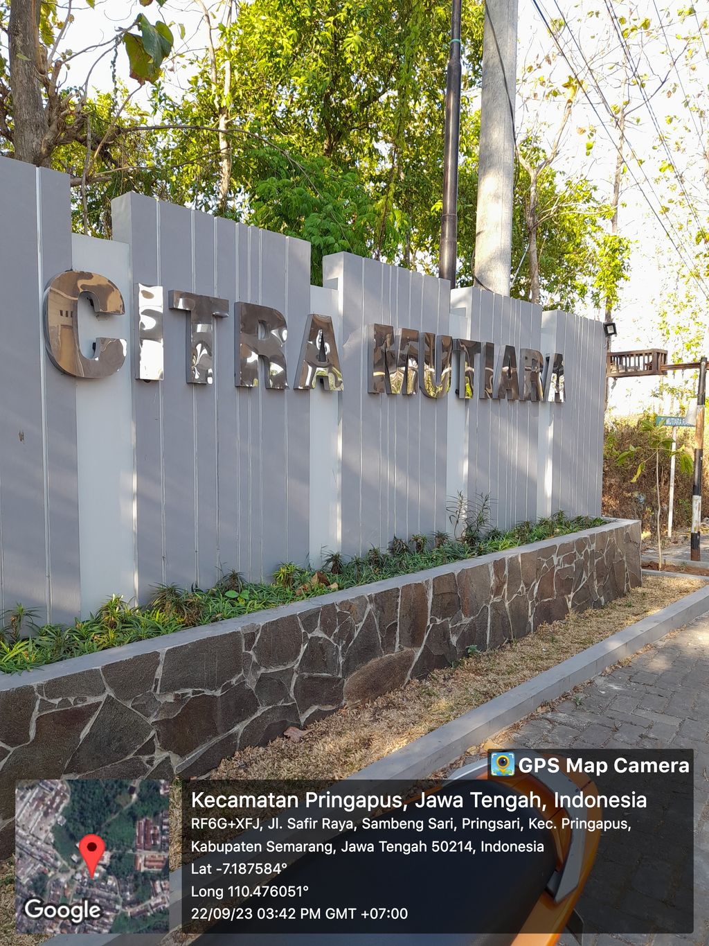 foto gerbang perumahan KALIMAYA CLUSTER