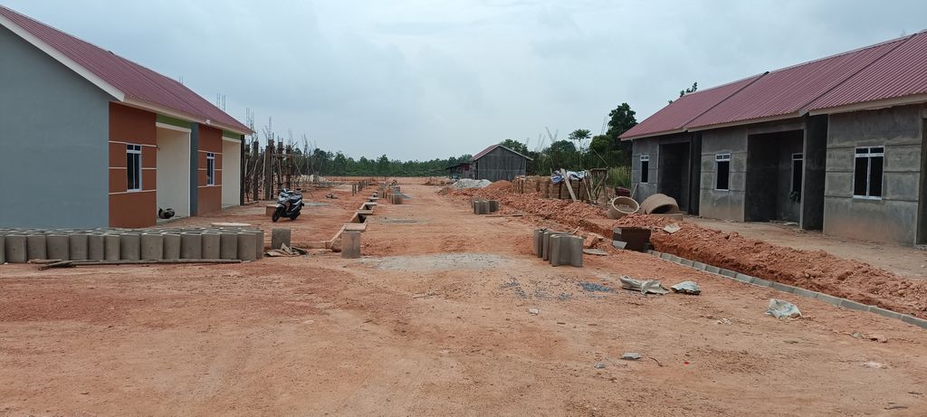 foto gerbang perumahan PERUMAHAN BAMBU KUNING 2