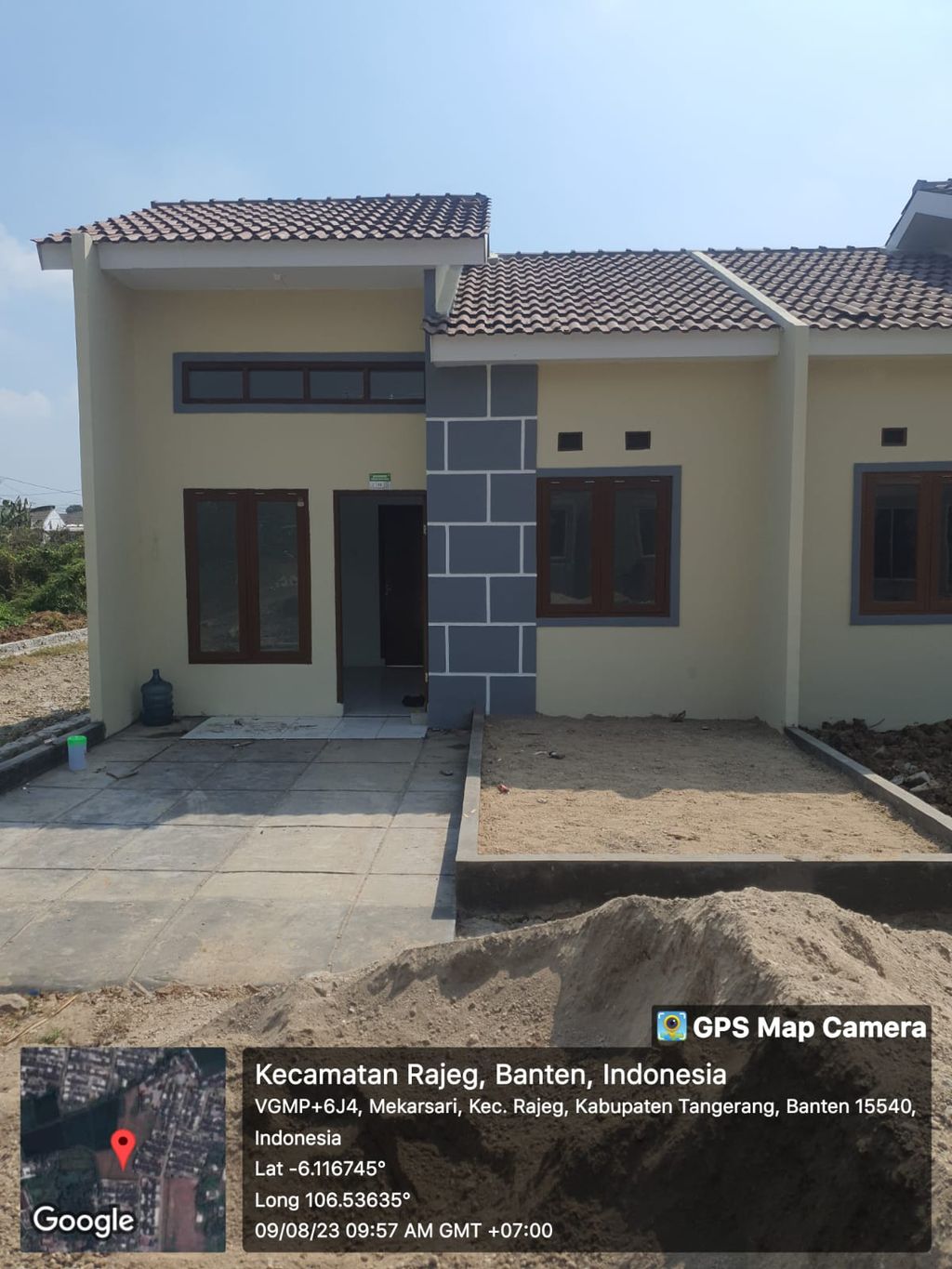 foto tampak rumah tipe SEDERHANA perumahan PRIMA MEKARSARI 3