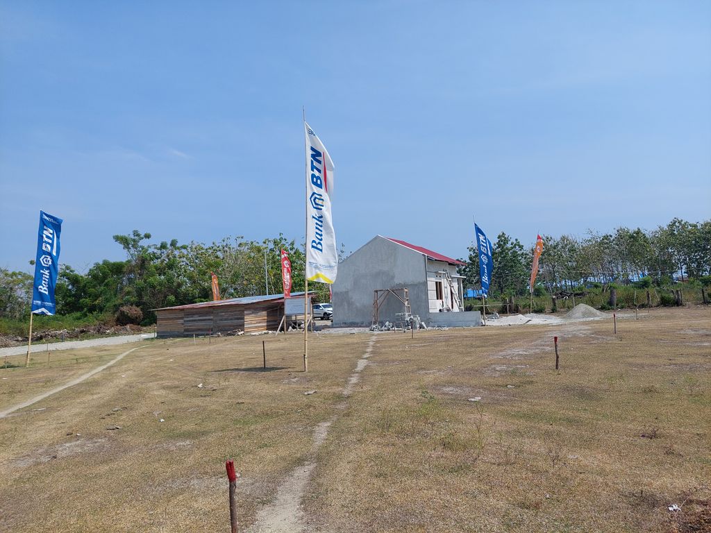 foto posisi tengah perumahan CIKHA LAND MAMBORO