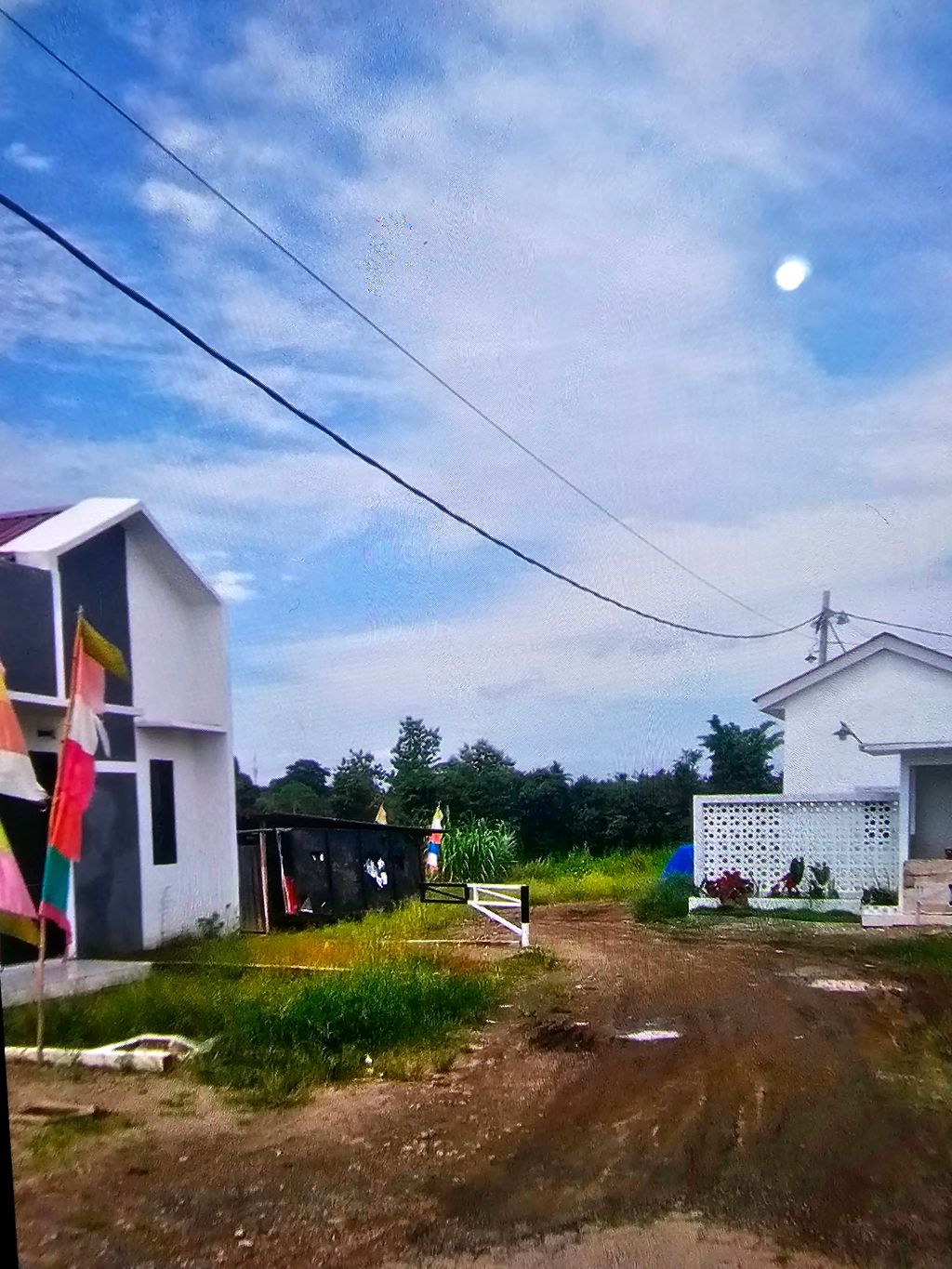 foto gerbang perumahan GRAHA SEKIP MENCIRIM II