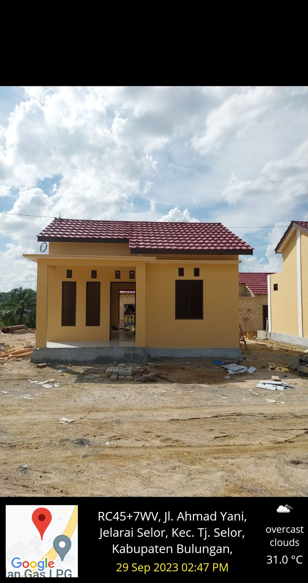 foto tampak rumah tipe 36 perumahan PESONA GRIYA JELARAI