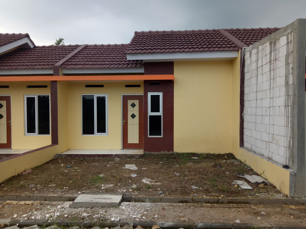 foto tampak rumah tipe 30/60 perumahan Griya Kanaya Asri