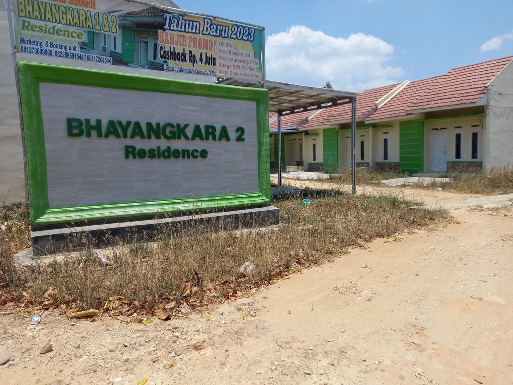 foto gerbang perumahan BHAYANGKARA 2 RESIDENCE Lanjutan