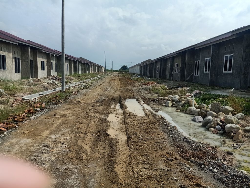 foto posisi tengah perumahan TAMAN ANNAFRIS SUKAMAJU 2
