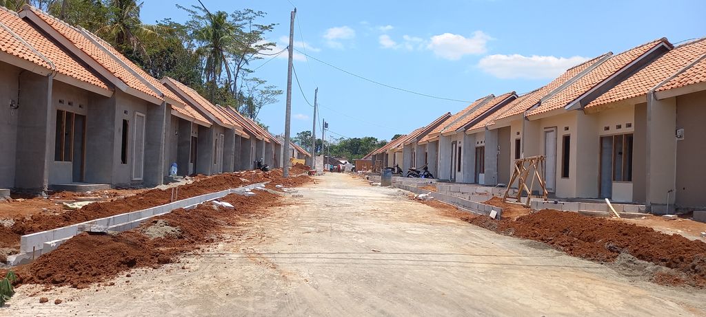 foto gerbang perumahan GREEN PESONA ABADI 3