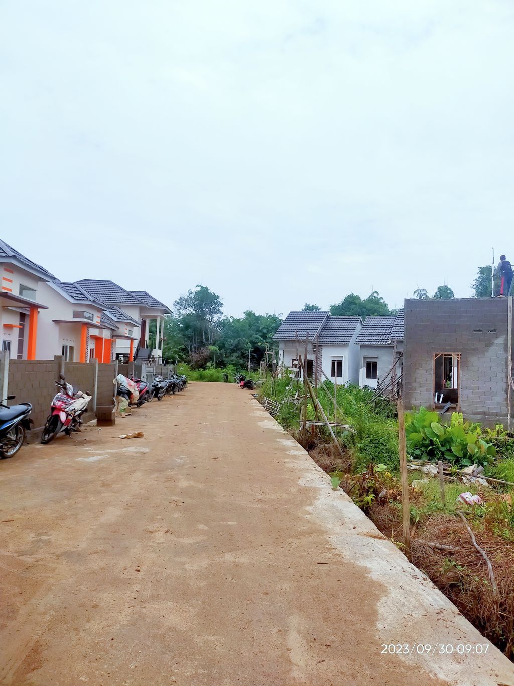 foto posisi tengah perumahan TAMAN MEKAR INDAH TAHAP 6