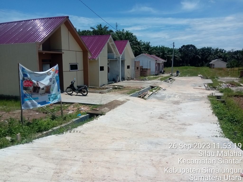 foto gerbang perumahan Mutiara Marihat Residence