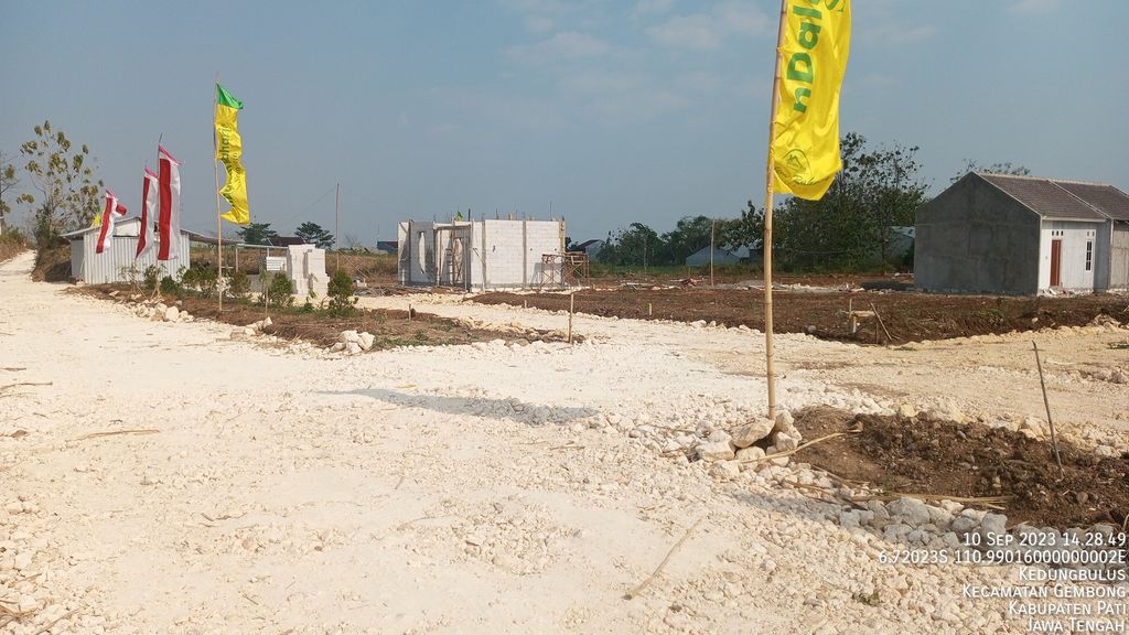 foto gerbang perumahan nDalem Raharja Semirejo