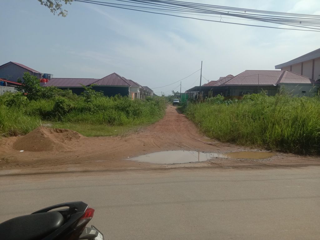 foto gerbang perumahan KOTA RAYA PREMIER II