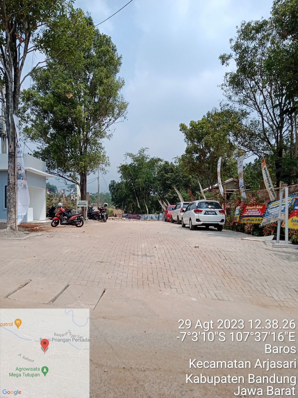foto gerbang perumahan BUKIT PINUS BANJARAN