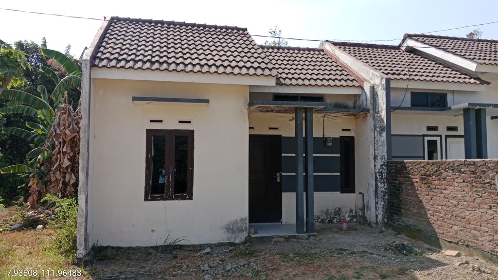 foto tampak rumah tipe 30/60 perumahan GRIYO JAMBEAN ASRI