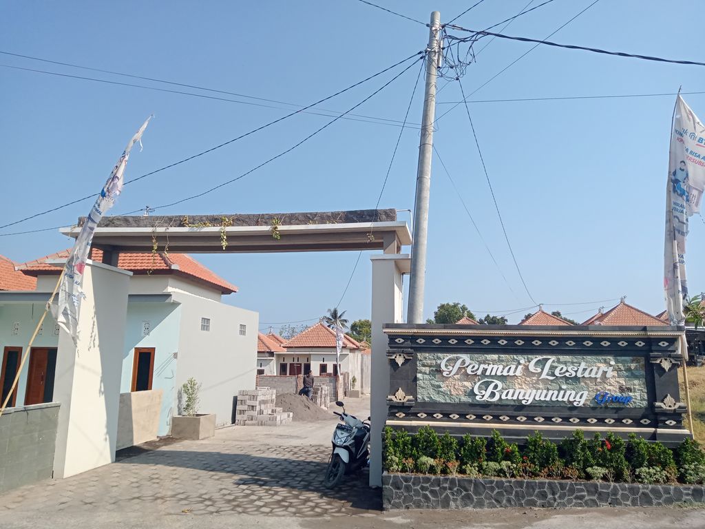 foto gerbang perumahan PERMAI LESTARI BANYUNING GROUP 2