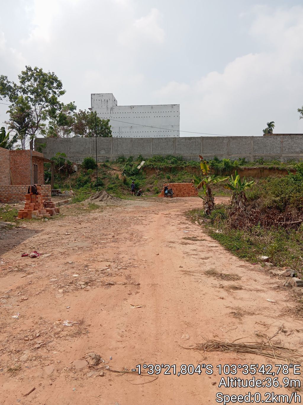 foto posisi tengah perumahan GRIYA LESTARI