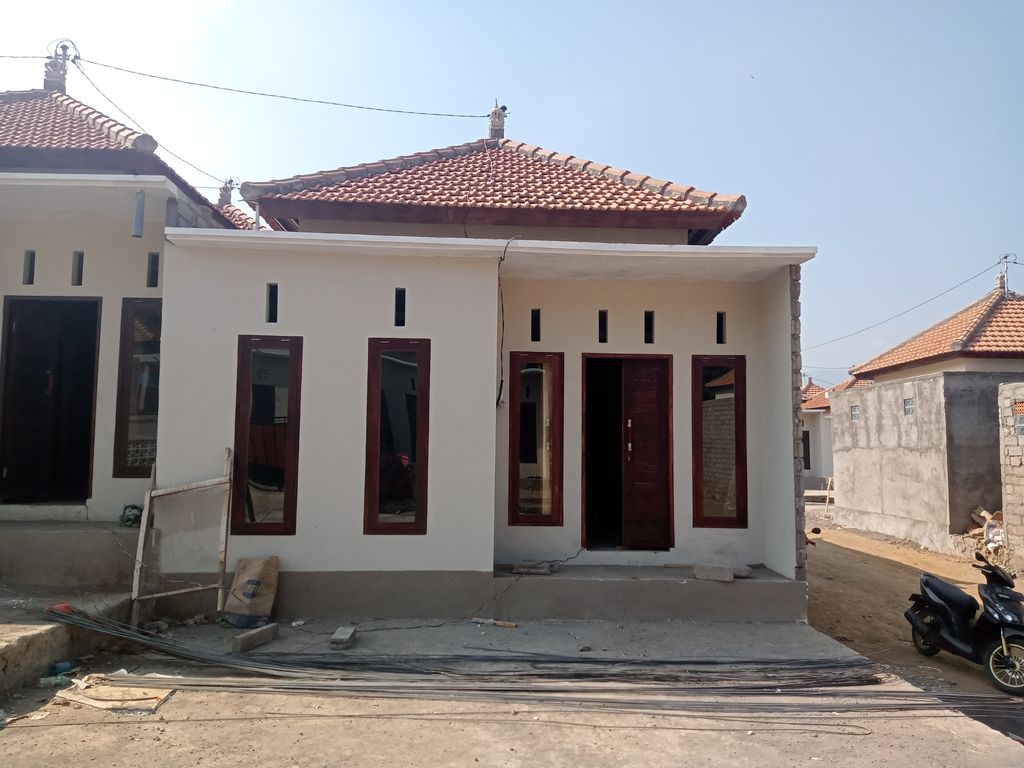 foto tampak rumah tipe CITRALOKA perumahan PERMAI LESTARI BANYUNING GROUP 2