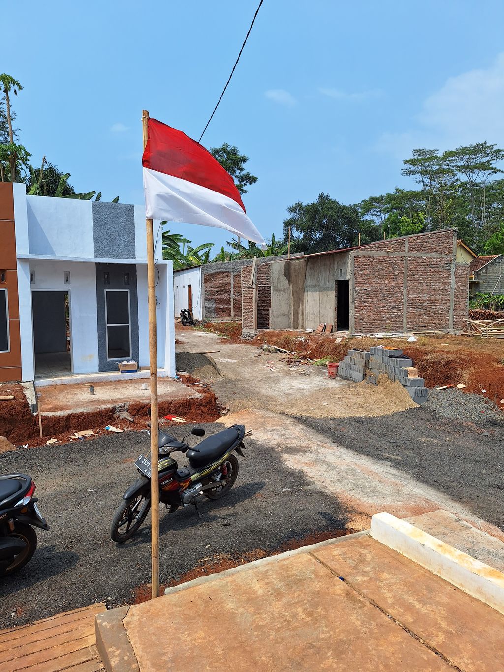 foto contoh rumah perumahan PERUM BTS