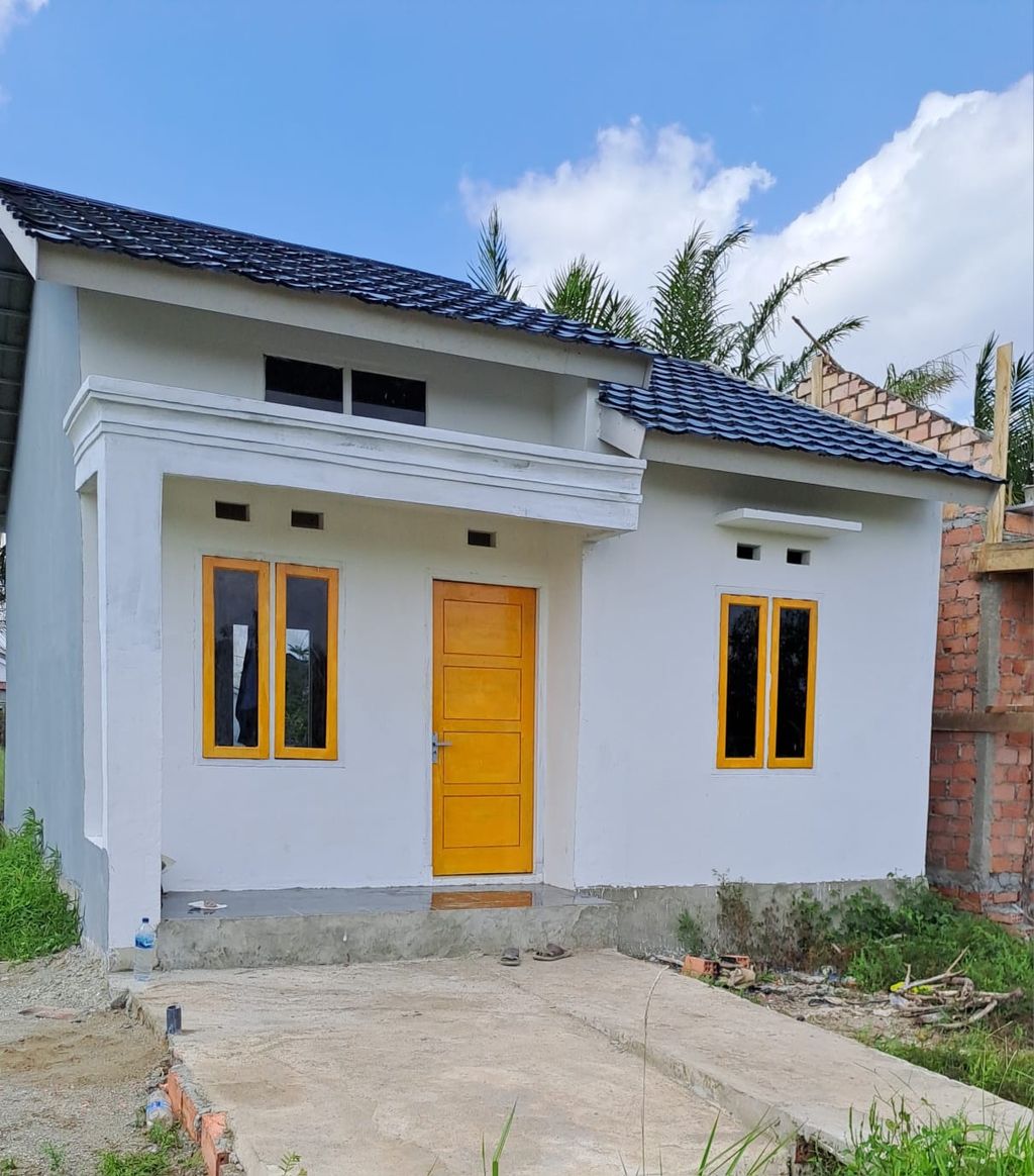 foto tampak rumah tipe 36 perumahan Pesona Srigading Mas 5