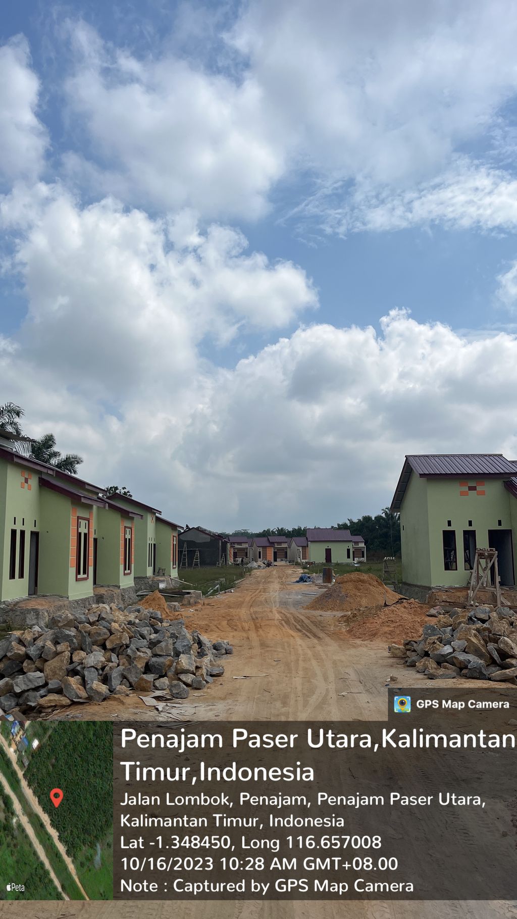 foto gerbang perumahan Nuansa Bumi Petung