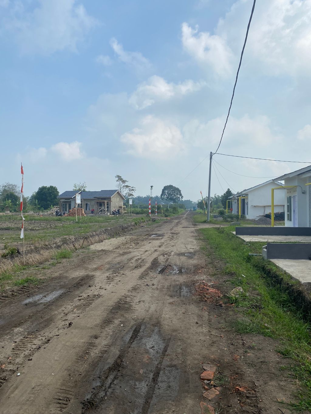 foto posisi tengah perumahan PERUMAHAN TAMAN PURI IMPIAN C