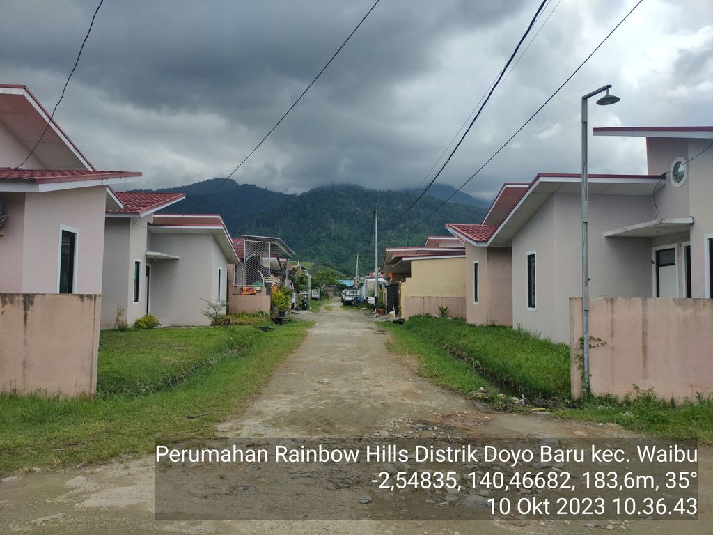 foto posisi tengah perumahan PERUMAHAN RAINBOW HILLS 1