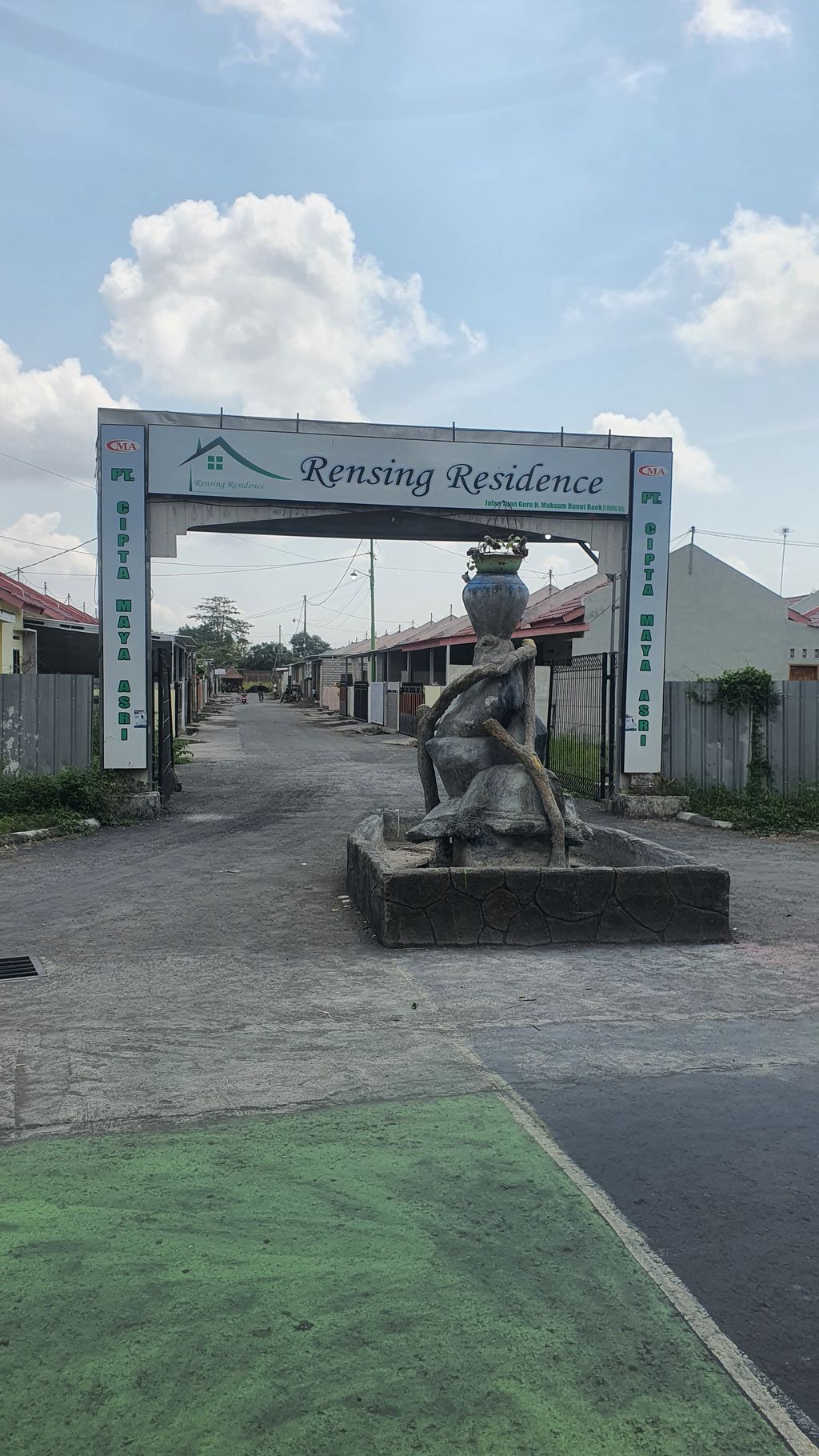 foto gerbang perumahan RENSING RESIDENCE II