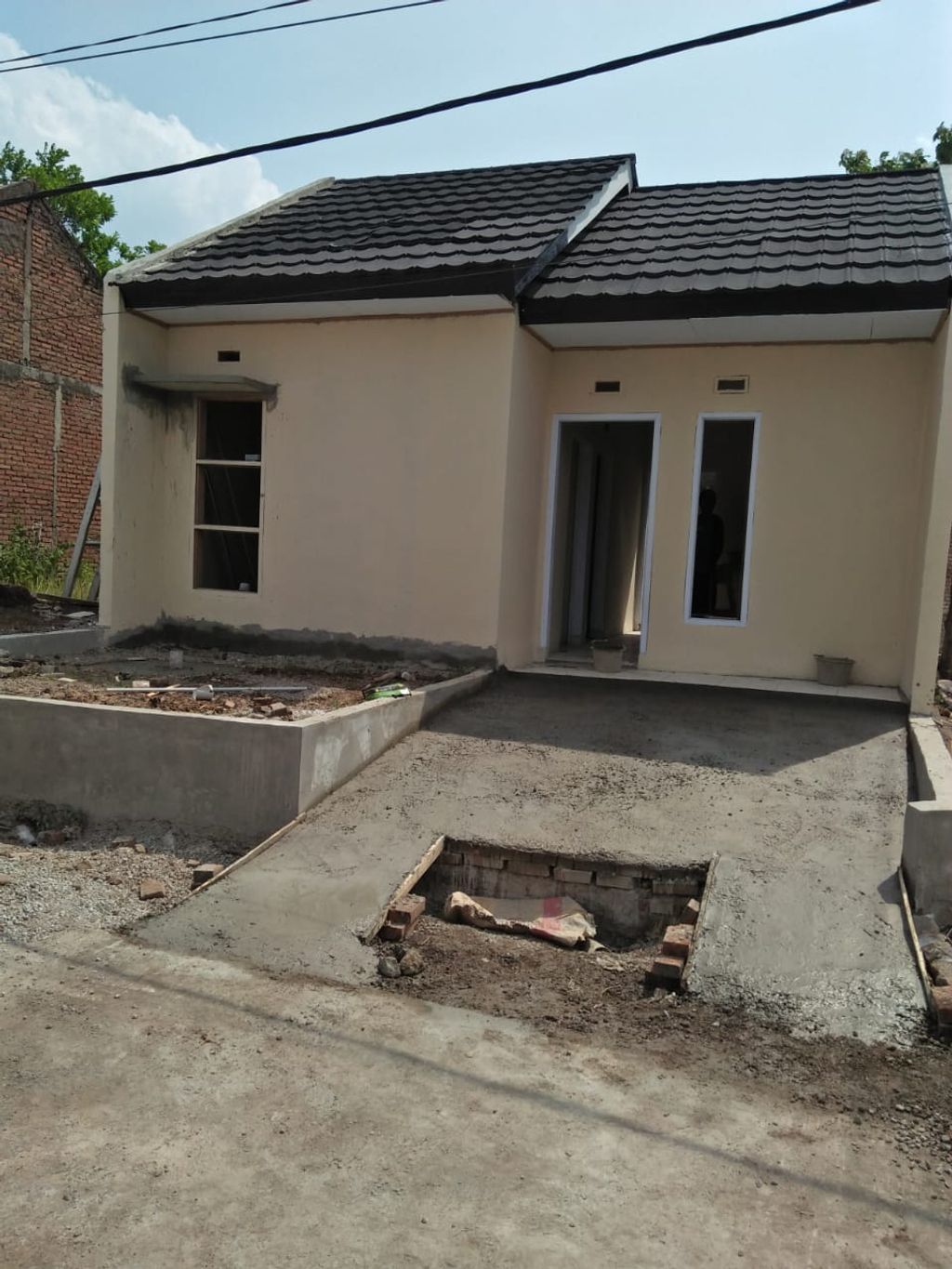 foto tampak rumah tipe 24/72 perumahan Bandrek Indah