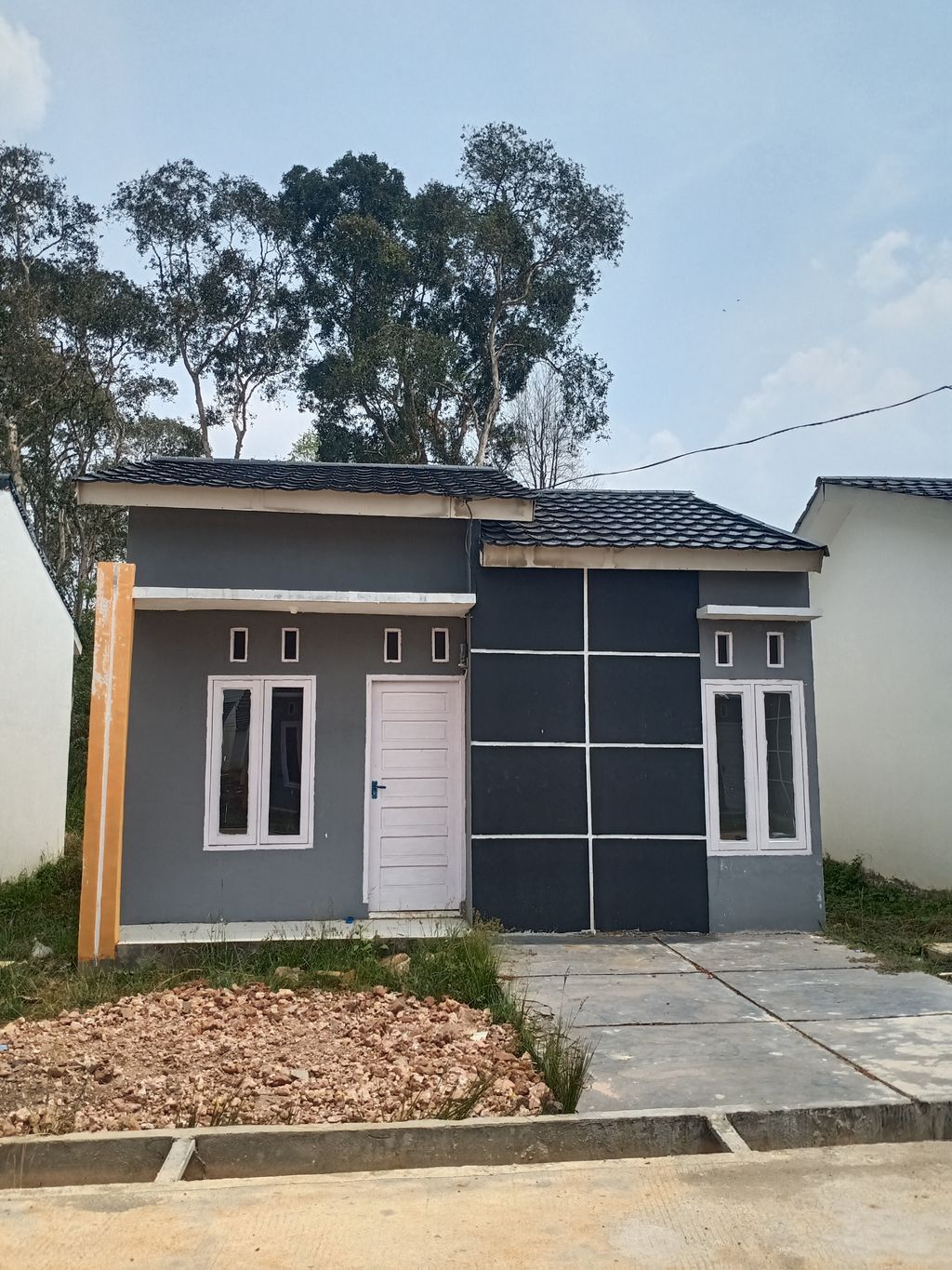foto tampak rumah tipe 36 perumahan GRAND CITRA MANDIRI RESIDENCE