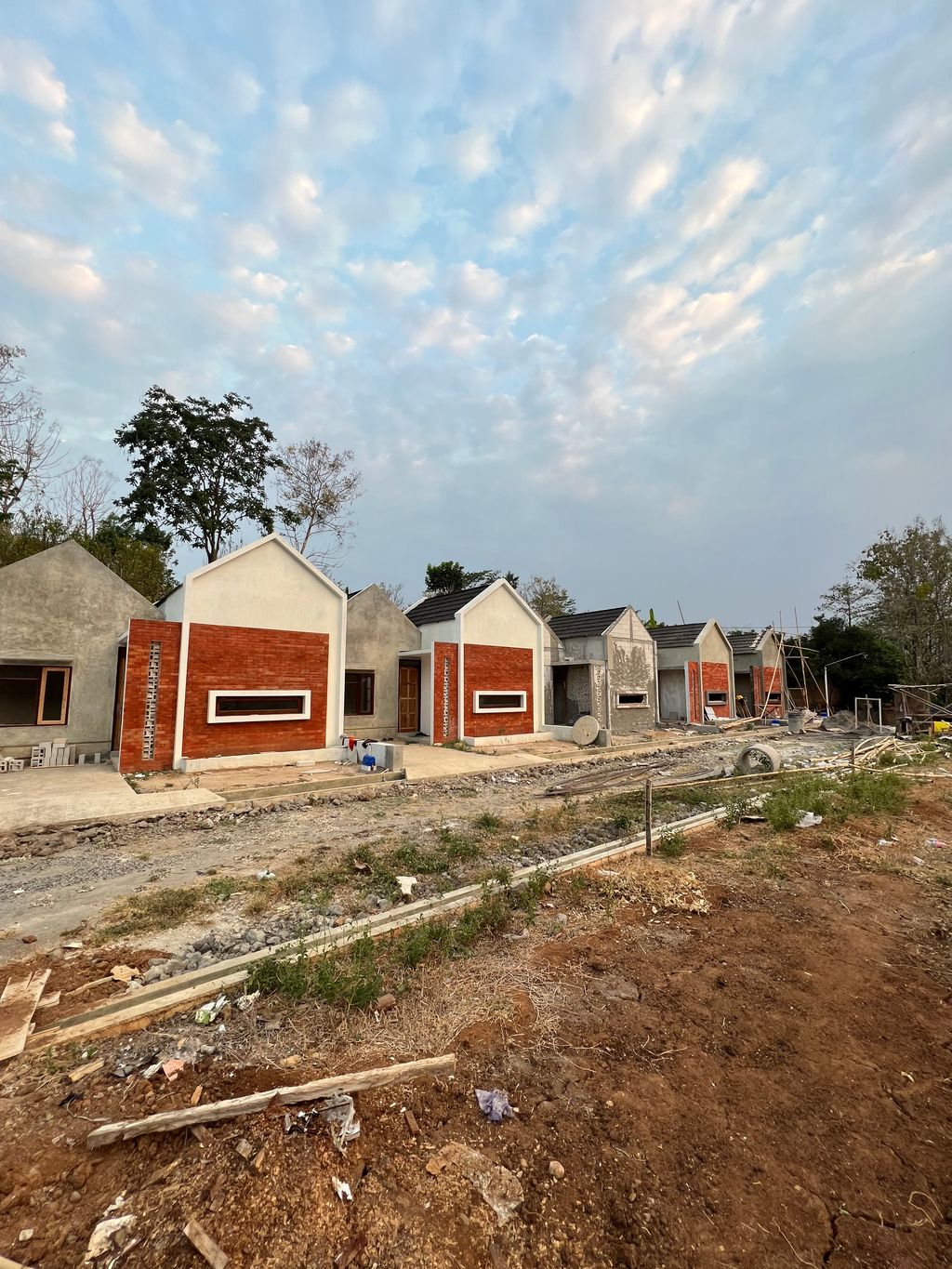 foto contoh rumah perumahan Perumahan Amerta Loka