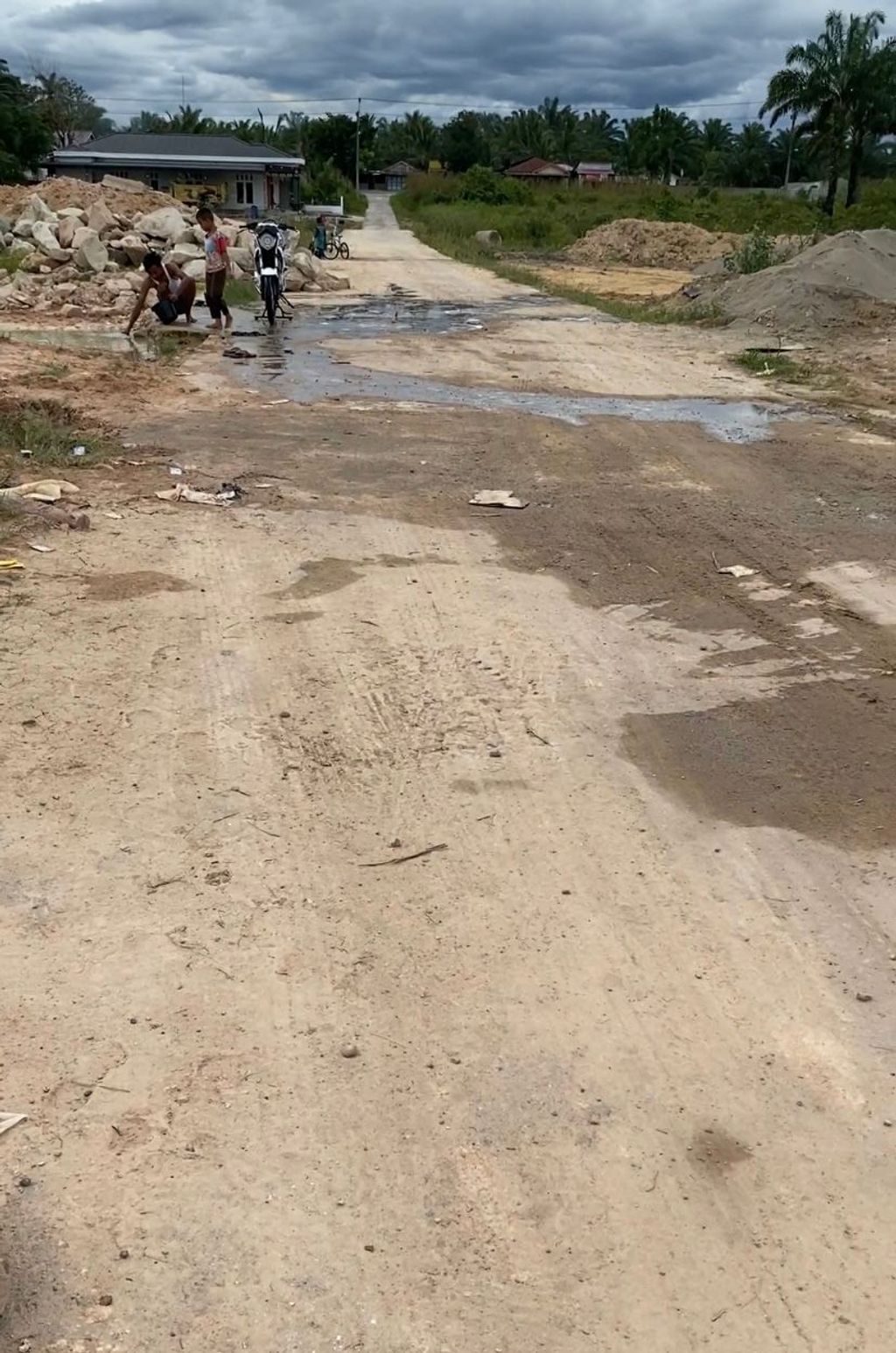 foto gerbang perumahan GRIYA PERMATA REGENCY II