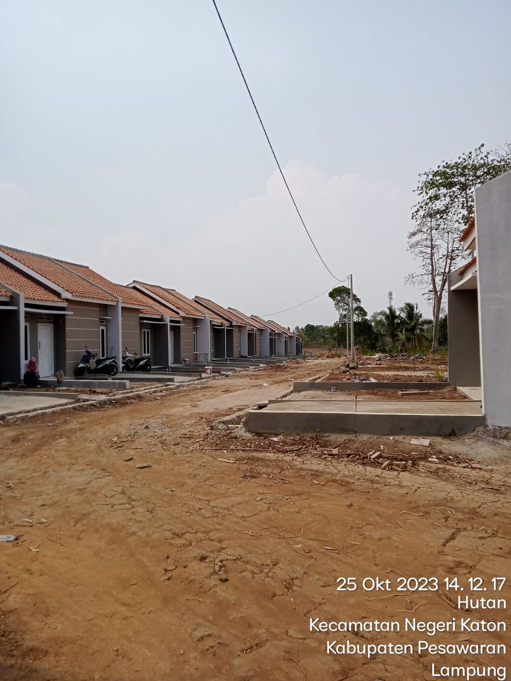 foto posisi tengah perumahan Royal city residence