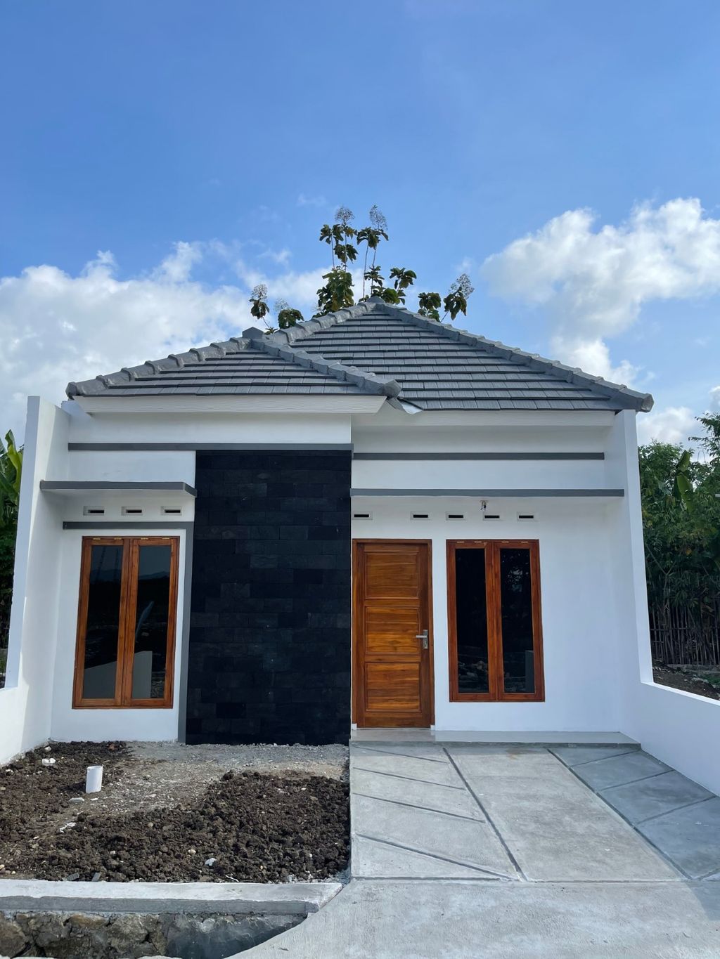 foto tampak rumah tipe 36 perumahan GRAHA AMTENAR