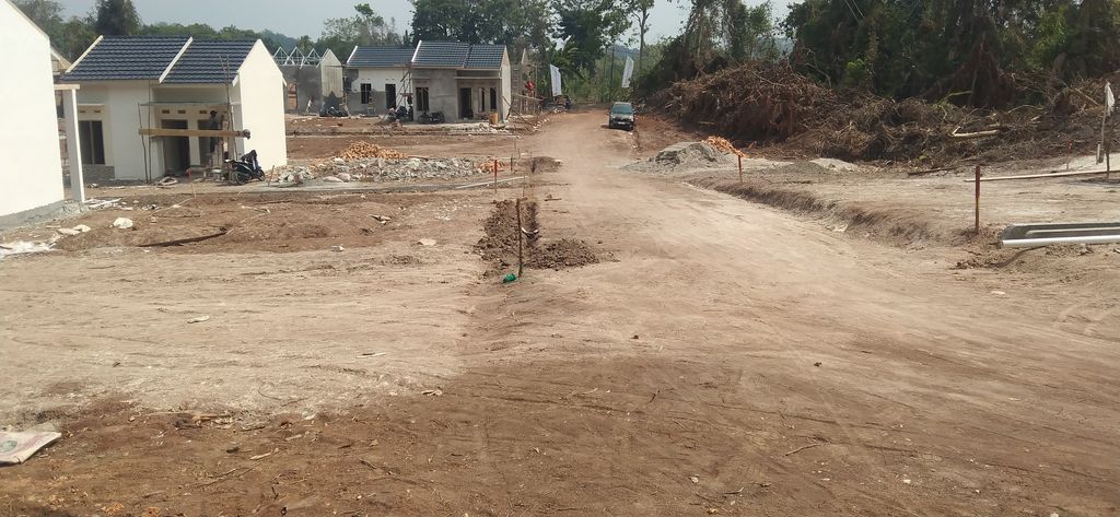 foto posisi tengah perumahan GANESA RESIDENCE