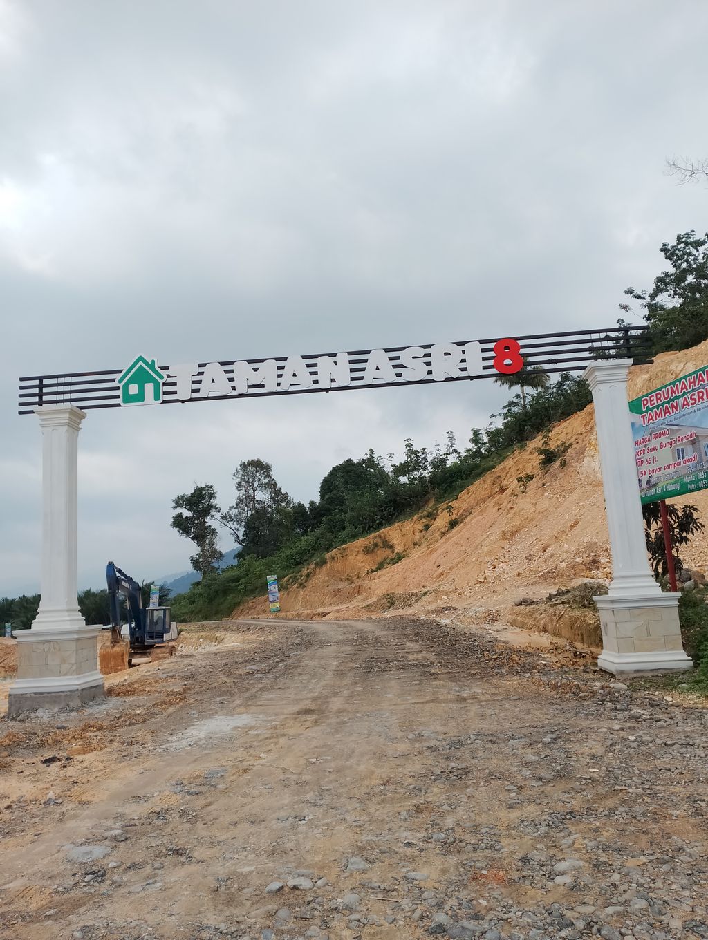 foto gerbang perumahan Perumahan Taman Asri 8