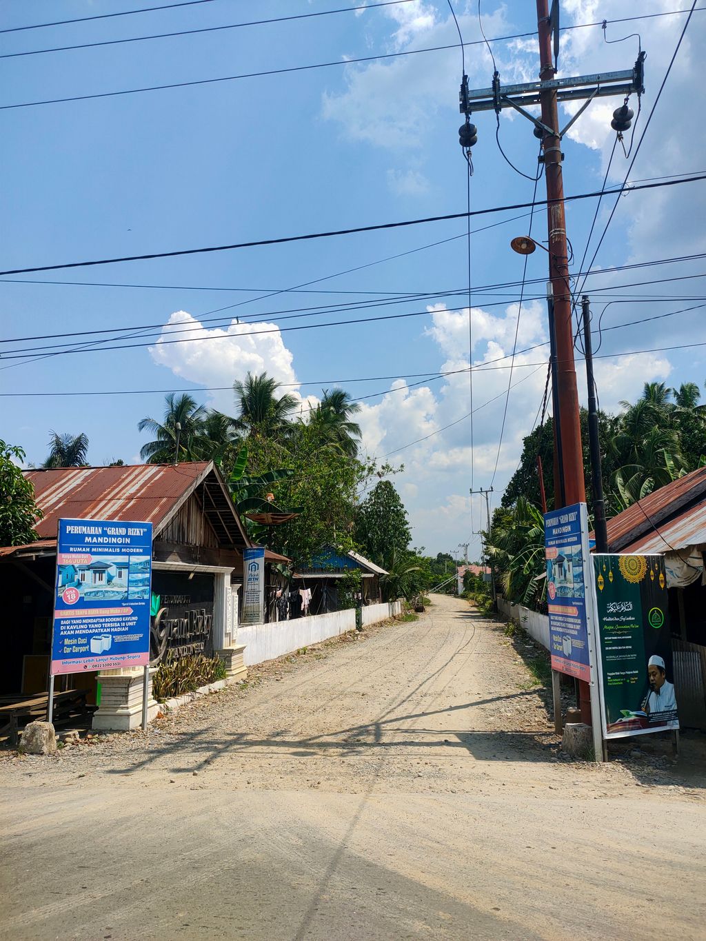 foto gerbang perumahan GRAND RIZKY MANDINGIN TAHAP 3