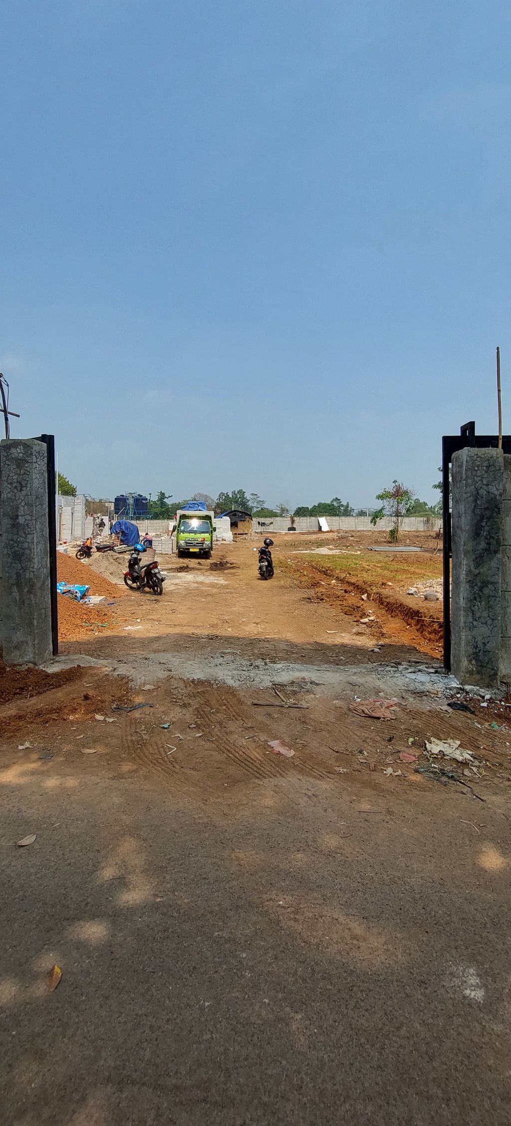 foto gerbang perumahan Perumahan Paramadina 2