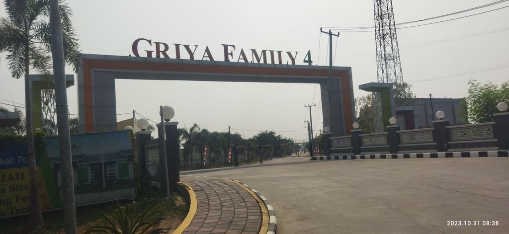 foto gerbang perumahan Griya Family 4 Cibitung Tahap 6