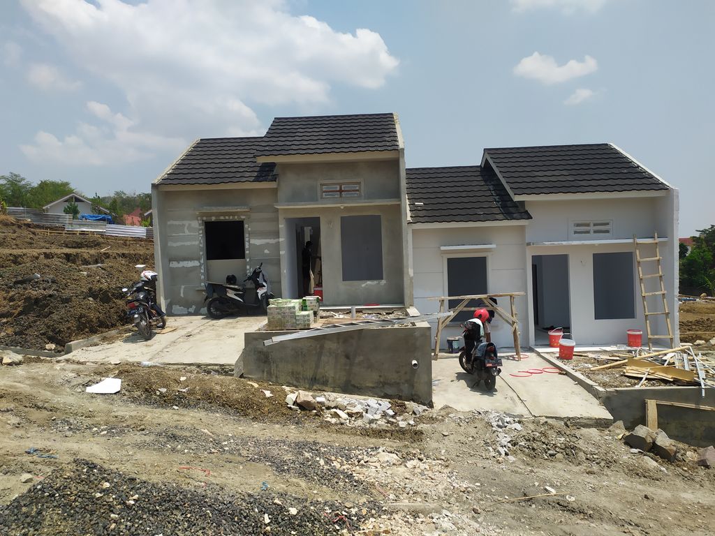 foto contoh rumah perumahan TRUSMILAND KAYANGAN