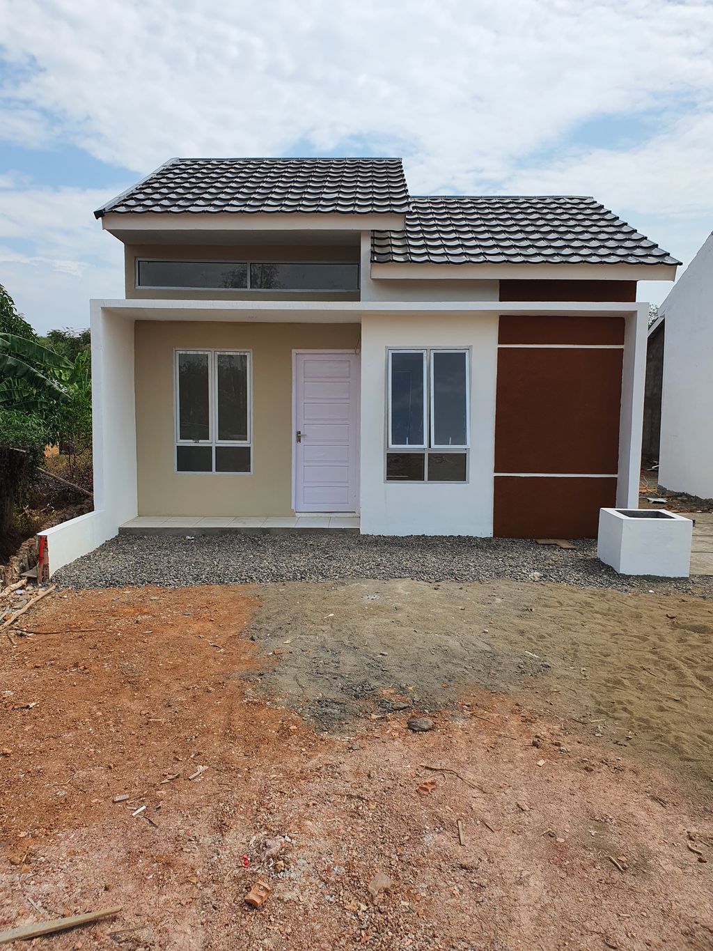 foto contoh rumah perumahan HARMONY HILLS