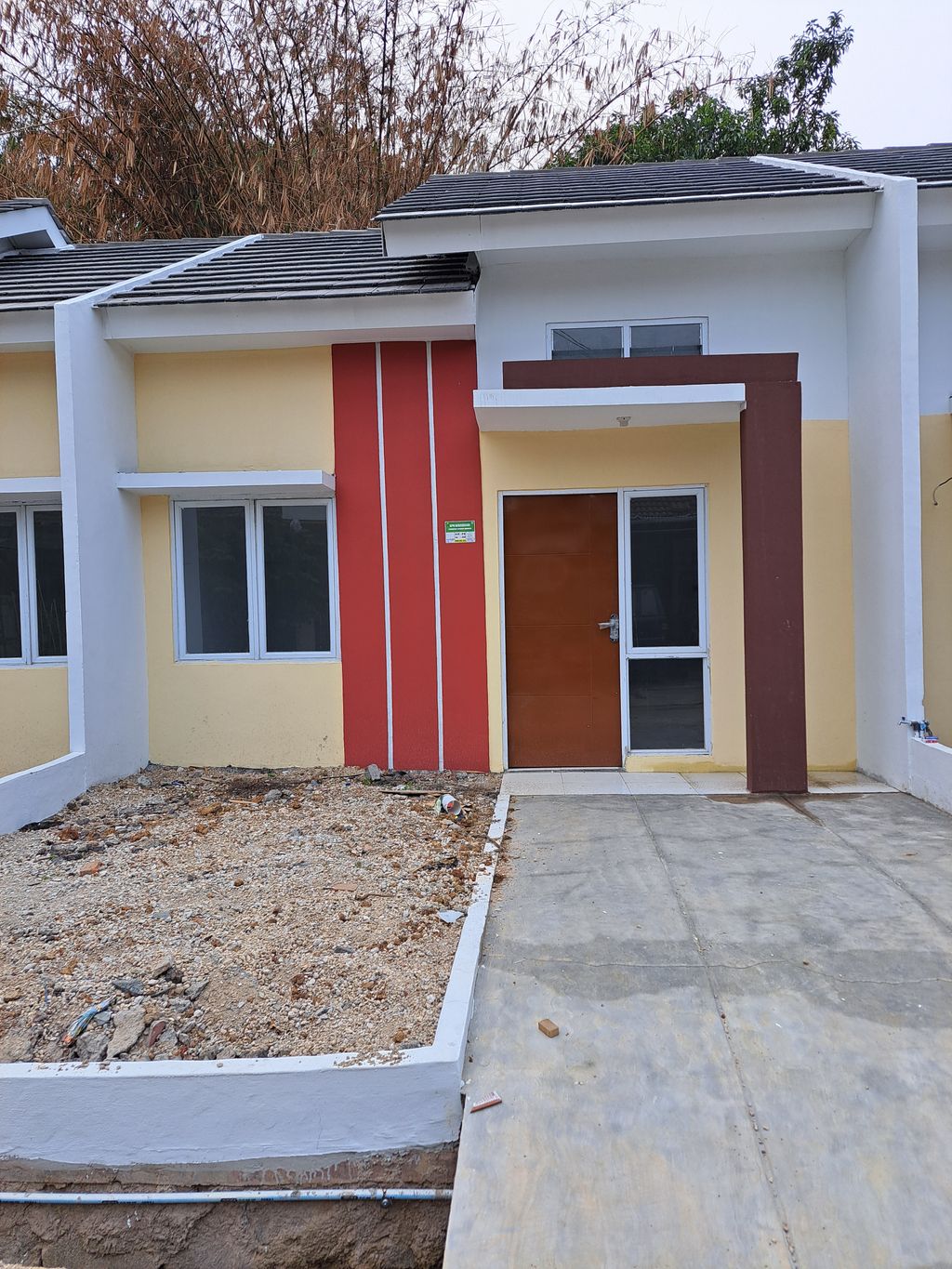 foto contoh rumah perumahan MEGA Regency F8
