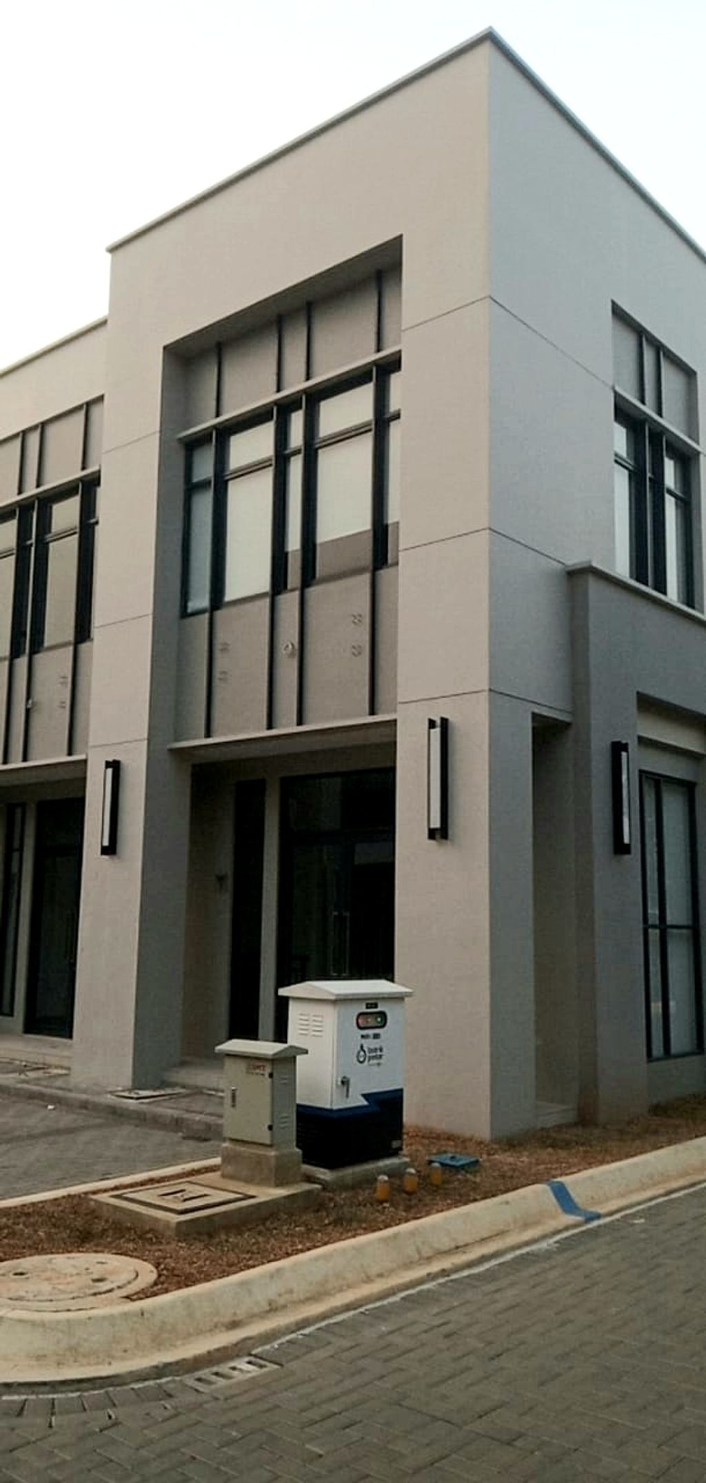 foto contoh rumah perumahan Ruko 91 District