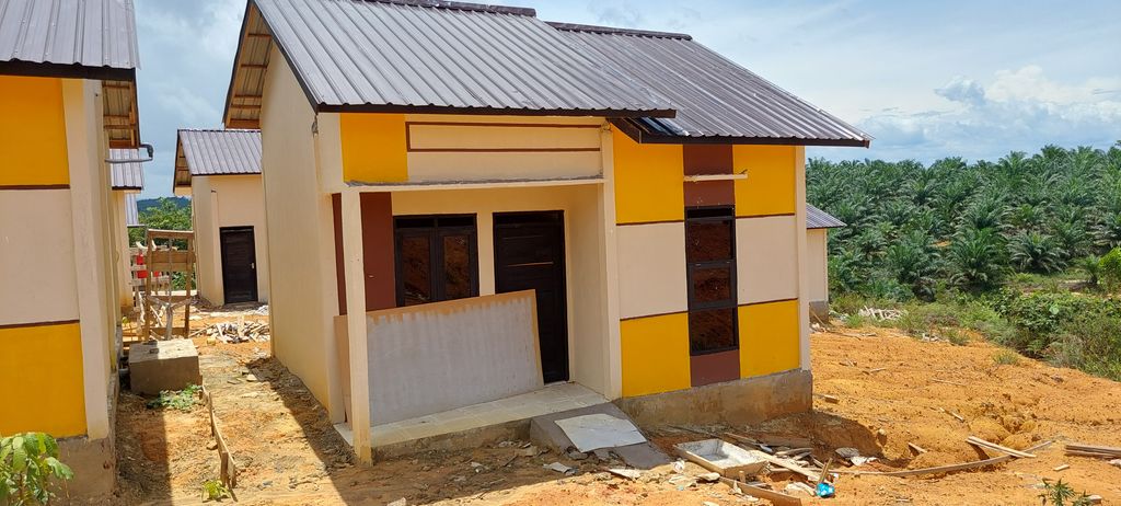 foto contoh rumah perumahan Bhara Residen