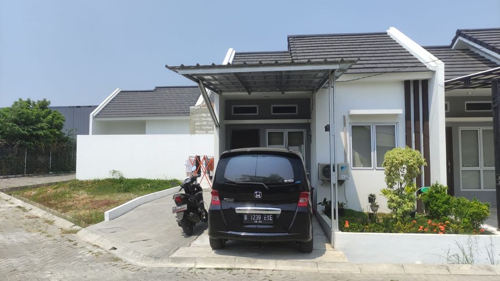 foto tampak rumah tipe E Blok I26 perumahan Graha Mirai