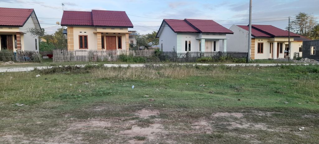 foto posisi tengah perumahan PERUM BUMI INDAH PERMATA